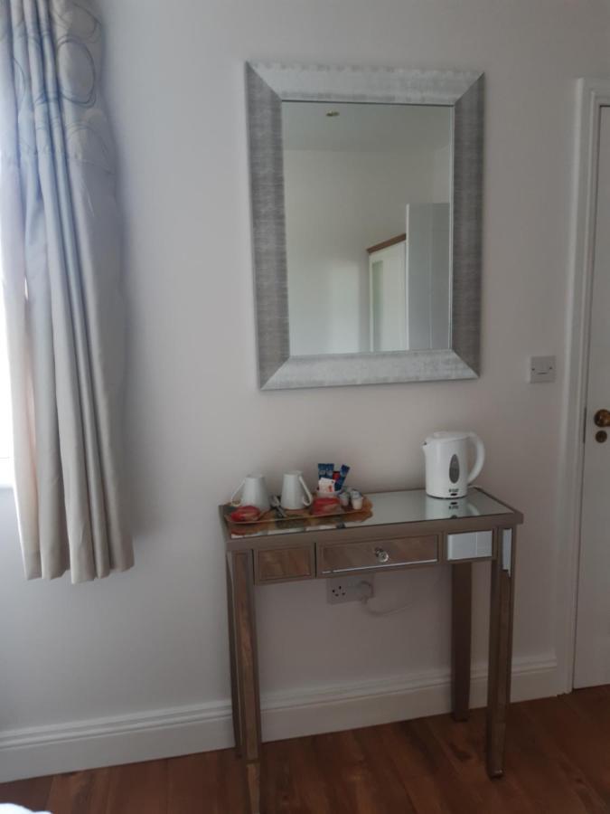 Green Acres Guesthouse- Accommodation Only Lower Coolcorcoran Chambre photo