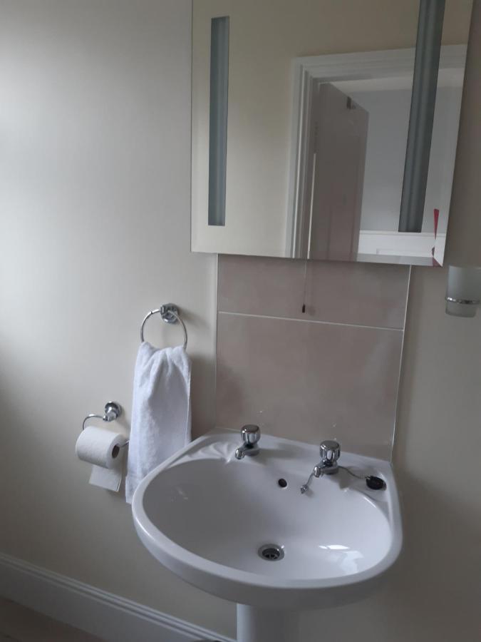 Green Acres Guesthouse- Accommodation Only Lower Coolcorcoran Extérieur photo